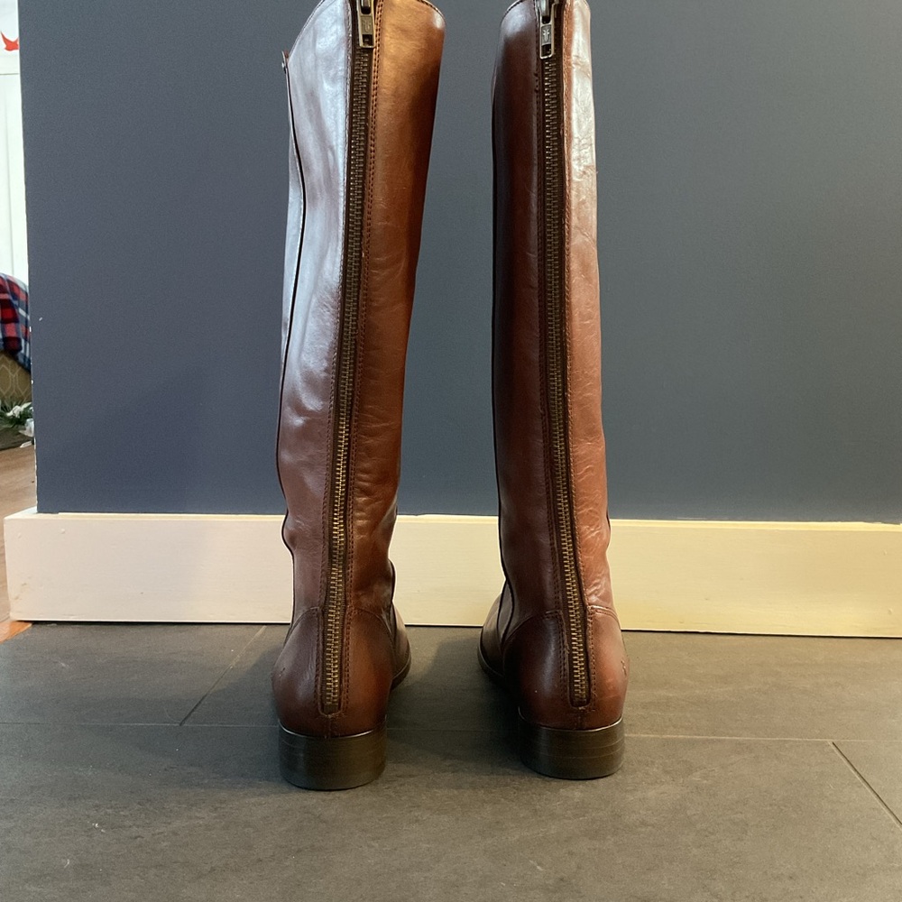 FRYE Elegant Brown Riding Boots - Picture 4 of 9